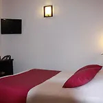 巴黎圣母院酒店 酒店 3*