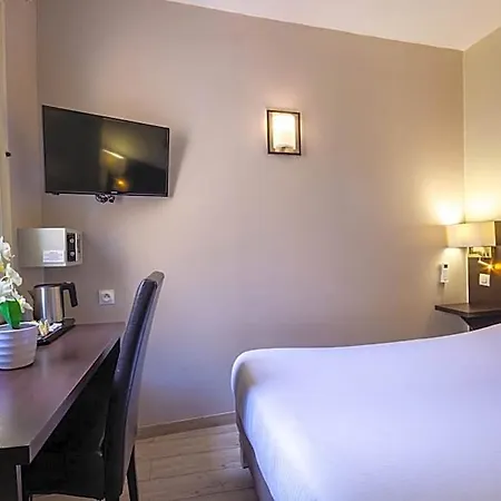 Hotel Notre Dame 3*
