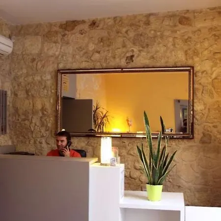 Notre Dame Ξενοδοχείο